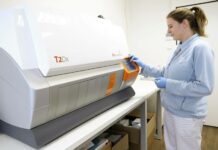 Na sepsi si v motolské nemocnici posvítí nový přístroj na_sepsi