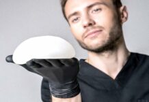 Implantáty PIP praskají víc, než je běžné, potvrdil soud implantaty