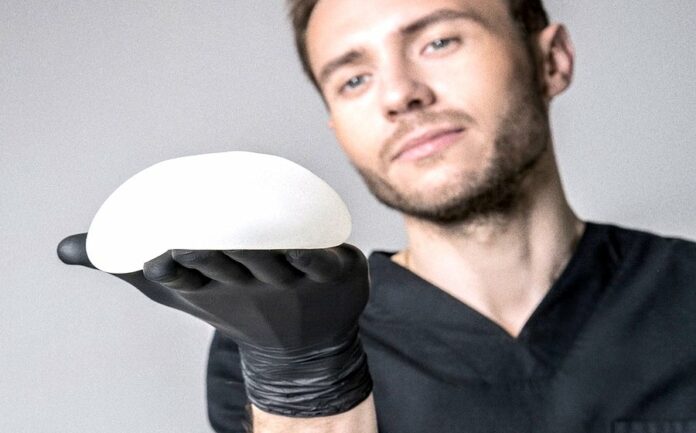 implantaty