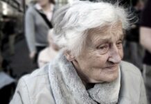 Příspěvek na péči lidem otevírá dveře do sociálních zařízení na_peci