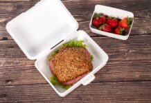 Odnos jídla ve vlastním boxu je dobrý nápad. Pokud není špinavý odnos_jidla