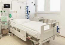 Roudnická nemocnice získala akreditaci SAK. Prověřil ji Stopař roudnicka_nemocnice