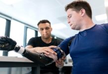 Na protézu po amputaci čeká na Ukrajině přes 15 tisíc lidí ukrajine