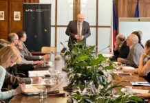 Válek chce v terénu více pediatrů, plány představí letos valek