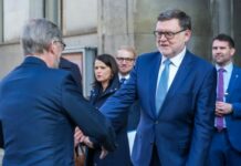 Stanjura chce vyšší DPH na léky i bezlepkové potraviny