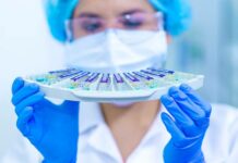 Imunochemický přístroj FN Plzeň vyšetří až 700 vzorků denně Plzen