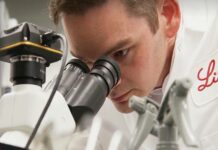 Lék Eli Lilly snižuje progresi Alzheimera, má ale i jiné účinky Eli_Lilly