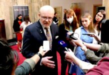 888 milionů jde na lůžka v psychiatrii. Ministr jich chce alespoň sto psychatrii