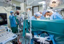 Bez přesčasů zdravotnictví asi zkolabuje, odbory si ale stojí za svým prescasu