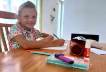 Pět tisíc na dítě letos vláda nedá, ale i nabízí pomoc potřebným na_dite