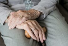 Drahé inkontinenční pomůcky ohrožují zdraví pacientů pomucky