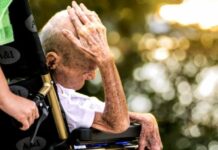 Vláda upřednostnila dálnice před sociálními službami vlada