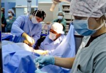 Odbory: Úspory vlády poškodí pacienty a zhorší zdravotnictví zdravotnictvi