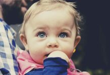 Na neprůchodný slzný kanálek u dětí upozorní větší slzení nepruchodny_slzny_kanalek