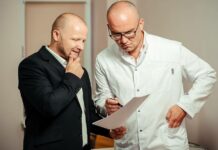 Za podvody v úhradách dostal exředitel pojišťovny šest let vězení pece