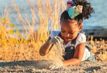 V USA umírá stále více dětí po zásahu palnou zbraní v_USA