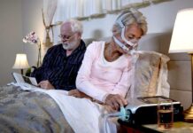 Na domácí dýchací masku čekají pacienti i půl roku, chybí centra dychaci