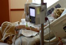 Pacientů s legionellou v Polsku přibývá, zdroj nákazy se stále hledá legionellou