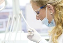 Druhou zubní prevenci v roce pojišťovny uhradí, ale na určení zubaře zubni_prevence