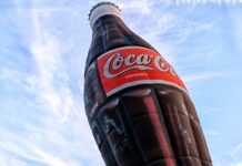 Otrav po nápoji Coca-Cola v Chorvatsku přibývá. Lidé mají pít vodu coca-cola