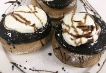 Medové vdolky pečené v troubě jsou chutné a vláčné med