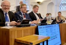 Umravněte koordinátora Vobořila, vyzvali poslanci ministra Válka HHC