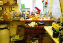 Lidé se restauracím vyhýbají často i kvůli špíně a jídlu v nich i