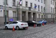 Češi platí druhé nejvyšší odvody na sociální a zdravotní pojištění odvody