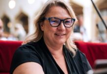 Praze chybí celé kusy sítě sociálních služeb, tvrdí zástupci Prahy sobě socialnich_sluzeb