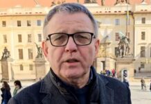 Studenti FF UK stále čekají odpovědi na své otázky, tvrdí Zaorálek Zaoralek