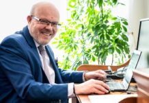 Ministr Válek navrhne změnu studia pediatrů. Chce je dostat do ambulancí Valek