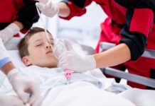 Děti se otravují paralenem i ibalginem. A často je zapíjí alkoholem alkoholem