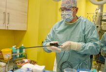 Defibrilační elektrodu vyjmou lékaři z těla pacienta už za 15 minut defibrilacni_elektrody