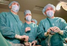 Podolští lékaři operovali plod přímo v děloze, a úspěšně v_deloze