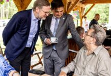 Premiér Petr Fiala je poučený investor. Investuje do domů pro seniory Fiala