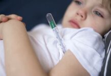 Děti ve FN Brno nemají klimatizaci, zmáhá je vedro. Musí ale počkat klimatizaci