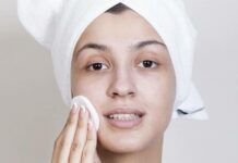 Akné se stávají teenageři až posedlí, není to ale jen o kosmetice akne