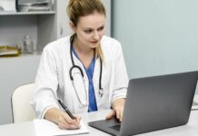 Elektronicky se od příštího roku vyřídí mateřská, otcovská i ošetřovné elektronicky