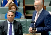 Máte Touretta, řekl opozici australský premiér. Pak se omluvil australsky_premier