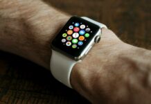 Chytré hodinky nespavost nevyřeší, lepší je přístroj sundat chytre_hodinky