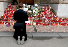 Děkani rozhodují o znovuobnovení výuky na Filozofické fakultě UK fakulte