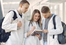 Lékařům ve specializačním vzdělávání se zúží povinné praxe napříč obory vzdelavani