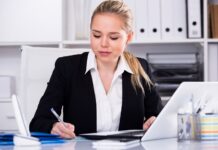 Dohodáři nově odvedou pojistné až od částky 11 500 korun dohodari