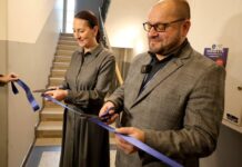 Pražští radní odvolali na návrh Udženije šéfa Centra sociálních služeb Udzenije