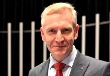 Na psychotesty kvůli zbraním nemáme kapacity, říká senátor Hraba hraba