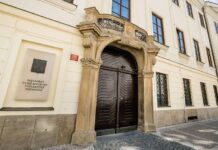 Superdávka přijde v říjnu. Kalkulačka k ní chybí. A tak nikdo nic neví kalkulacka