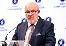 Válek: Sloučení Motola s Homolkou není na pořadu dne slouceni