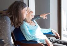 Do platu zaměstnanců se zahrne i doba péče o blízkou osobu pece_o_blizkou_osobu