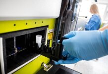 Roztroušenou sklerózu v Ostravě odhalí i jen z kapky krve roztrousenou