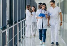 Praktickou sestru zastanou studenti/ky všeobecné sestry o rok dříve vseobecne_sestry